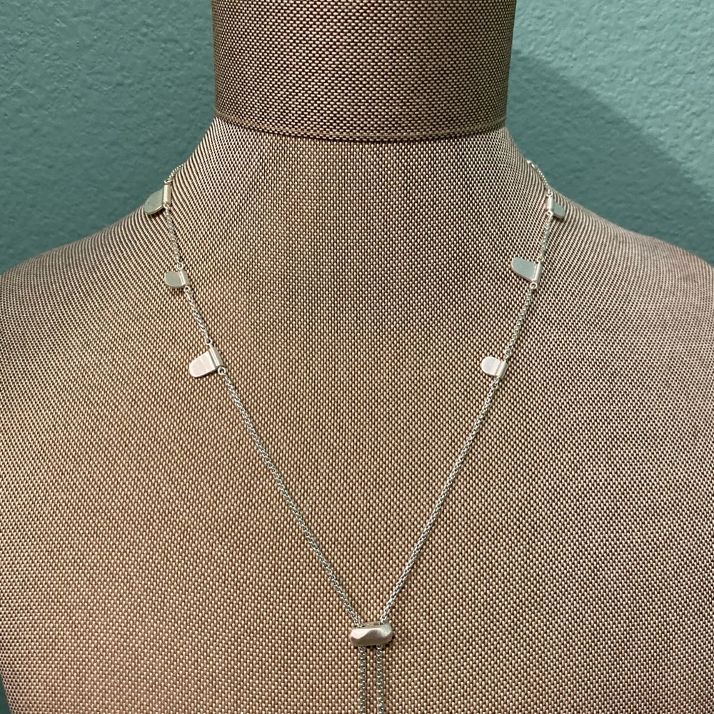 Kendra Scott adjustable necklace, silver color